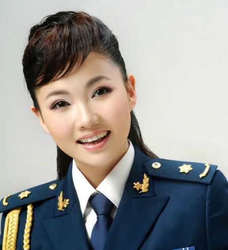 ——《深圳,与世界没有距离》 歌手/王莉 王莉,空政文工团青年女高音