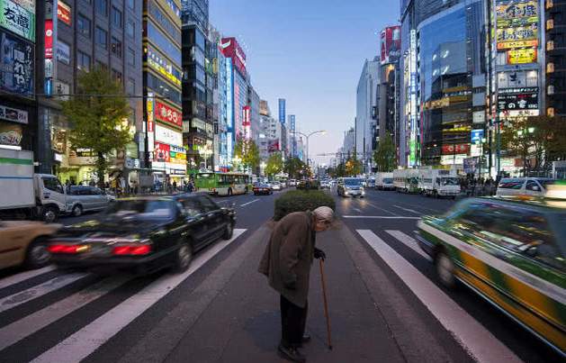 日本拟将延迟退休至70岁日本网友不干了