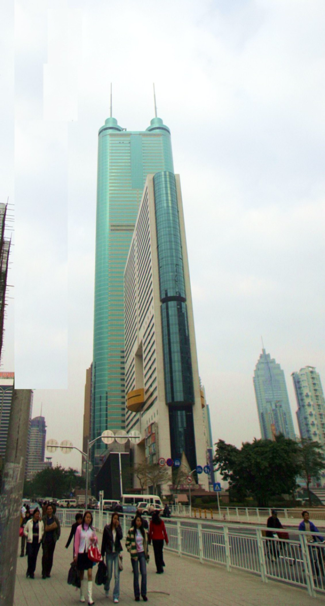 2005年的地王大厦,被评为深圳十大历史性建筑