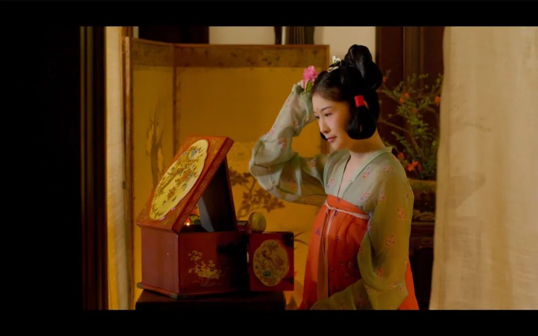 古代女子如何化妆上海姑娘复原2000年前的妆品