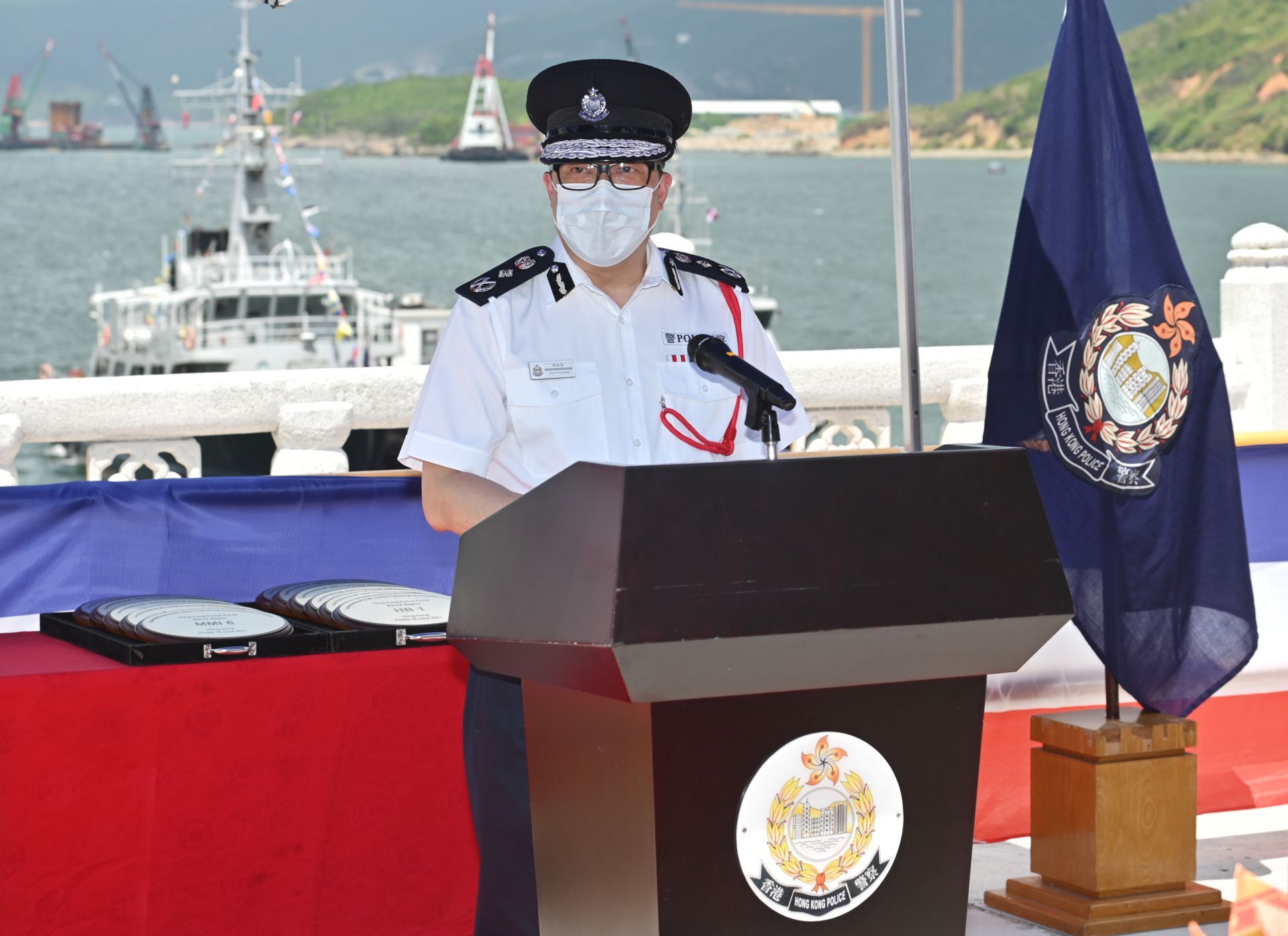 香港水警启用11艘新式快艇增强海上执法能力