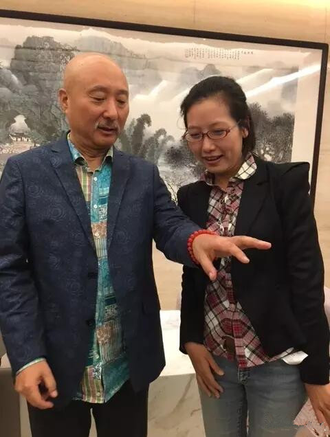 佩斯和小串儿
