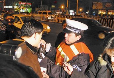 168小时不停歇！深圳25日到31日史上最严查酒驾！