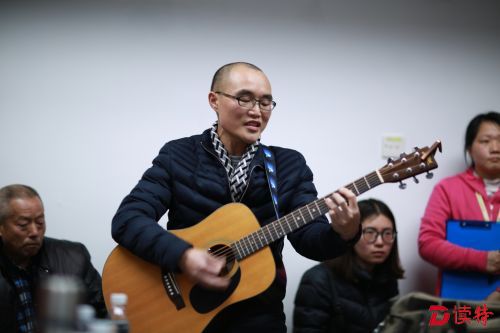 暖闻 | 他们是癌症患者，却用艺术点亮他人生命