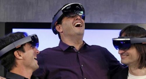微软HoloLens开发版本将于3月1日开启预定 月底正式发货