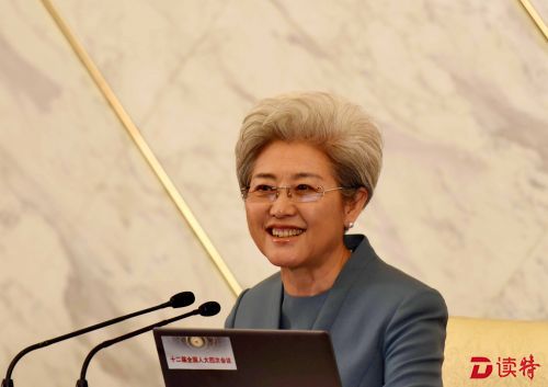 十二届全国人大四次会议会期１１天半　１６日上午举行总理记者会