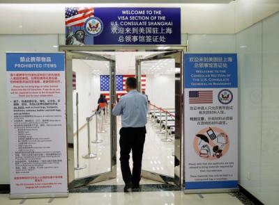 中国公民10年期赴美签证作废？外交部：假的 