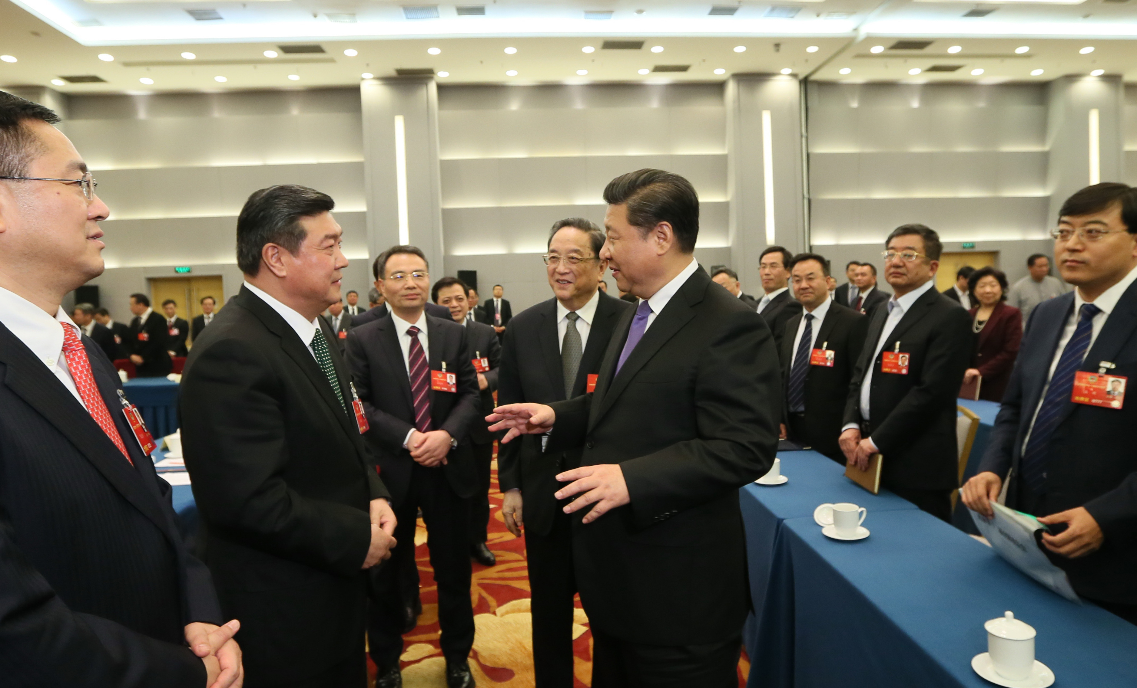 习近平：毫不动摇坚持基本经济制度 推动各种所有制经济健康发展