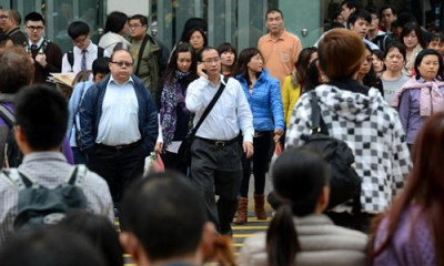 调查称：香港千万富翁近6万人 逾四成为退休人士