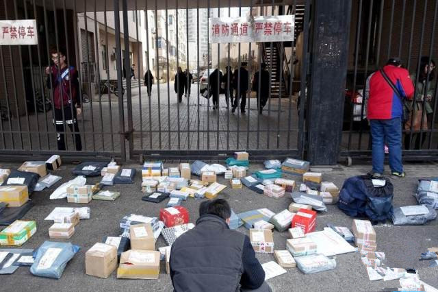 中国快递垃圾惊人：年耗胶带169.5亿米