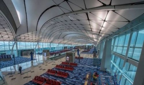 香港国际机场中场客运廊落成投入运作