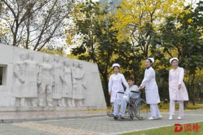 广东首支南丁格尔志愿护理服务分队在深圳成立