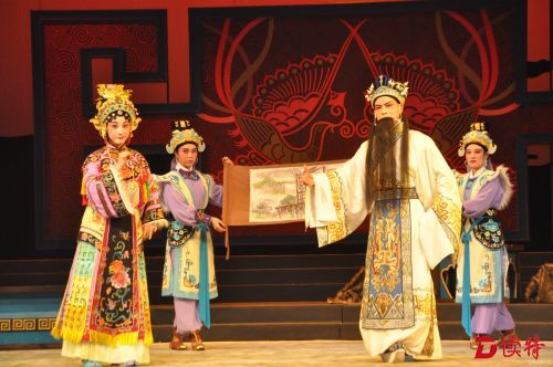 “中国戏剧活化石”正字戏罗湖上演 还有精美绝伦的工艺精品展