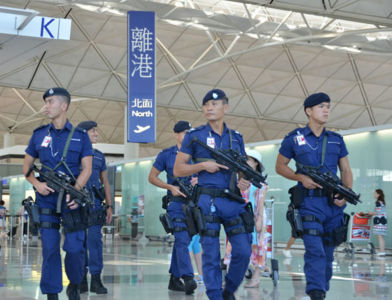 涉两宗谋杀案，香港警方将嫌疑男子遣返美国