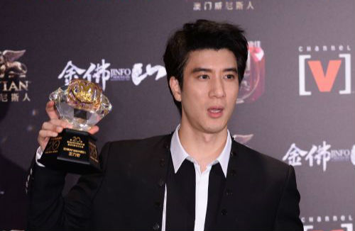 全球华语榜中榜星光璀璨 王力宏两项大奖成大赢家