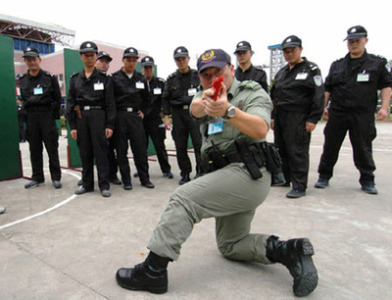 香港警方与内地公安会晤 蹉商跨境犯罪禁毒反恐