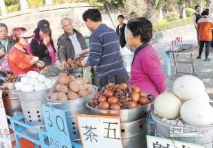 台湾外食人口超千万 茶叶蛋与地瓜全台热卖