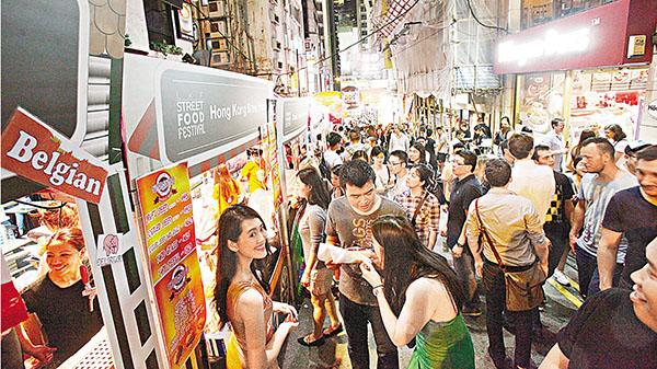 5万人扎堆兰桂坊美食节 气氛犹如嘉年华