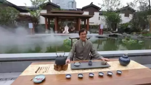博物馆里开房地产新闻发布会 南京博物馆馆长停职