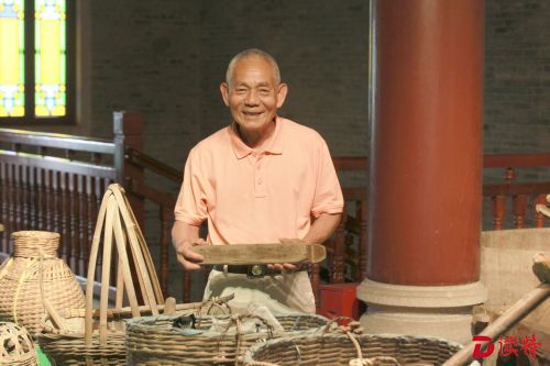 这些农具，城里人见过几件？东莞古稀老伯自办展览“留住乡愁”