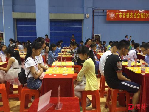 四棋精彩角逐，“谁是小棋王”四棋联赛开赛
