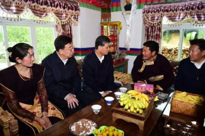 马兴瑞率队赴藏考察 精准扶贫合作共赢