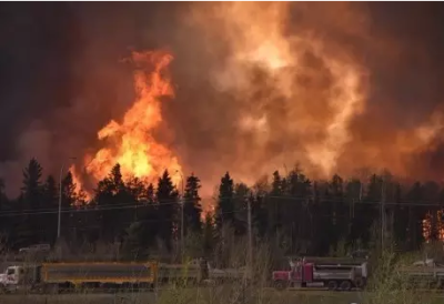 加拿大遇史上最严重森林火灾 重灾区8成住宅被吞噬