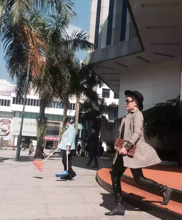 让这位82岁的姑娘告诉你，什么是人生！
