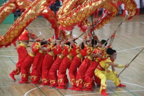 看！深圳少年五彩祥龙“舞”京华，火了！