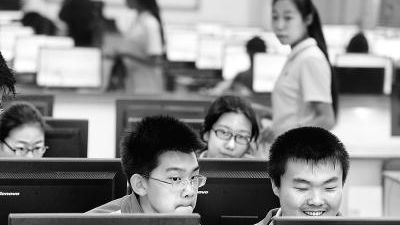 学生中招填报志愿 学校教师别再“插手”