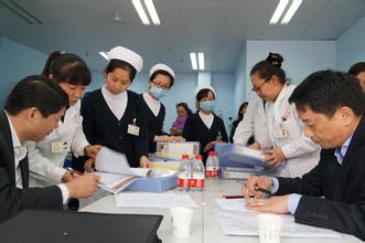 深圳人家门口就能问诊专家了！每家社康至少2名副高以上医生