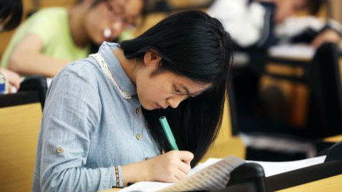 校园十佳文学少年评比报名啦 同学说的就是你！