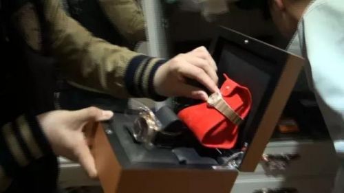 中晋老板大肆挥霍5个亿 生活奢靡超e租宝丁宁
