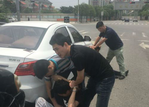 假装来订餐，其实要骗钱！这伙骗子专挑小餐馆下手