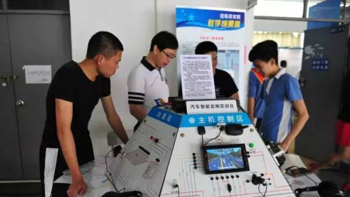 深圳有个学校，定向招收贫困生，不仅学费全免还发生活补贴