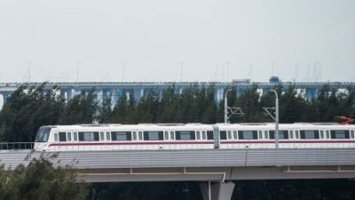 11号线12列列车上线试跑，从福田到松岗只要55分钟