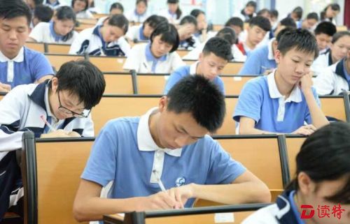 八千学子现场作文，谁能摘取“深圳校园十佳文学少年”?