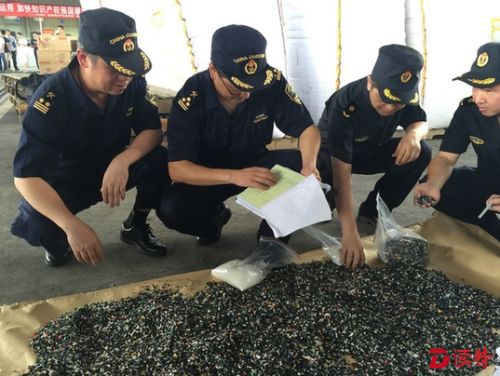 深圳查获近20吨洋垃圾！废弃塑料加工污染环境且危害极大