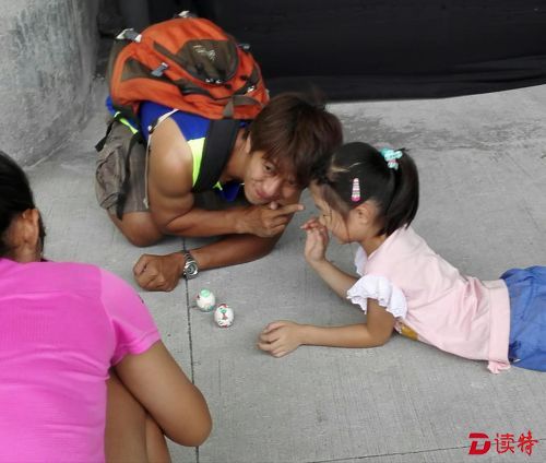 在台湾过端午：除了南北粽打架还要立蛋取水赛龙舟