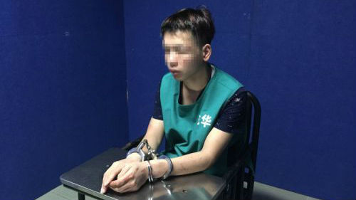 抢劫出租车司机又划伤两女子  龙华“持刀割喉”嫌疑人被刑拘