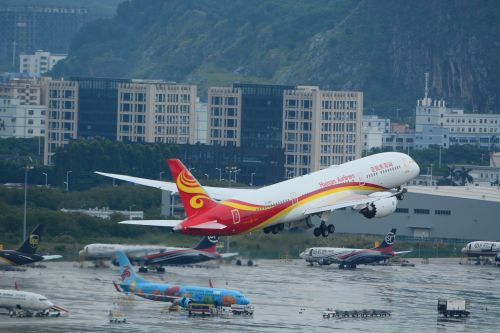 深圳人飞北京，这半个月内可尝鲜波音“梦想客机”