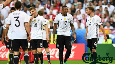 德国0-0平波兰 莱万哑火格策错失良机
