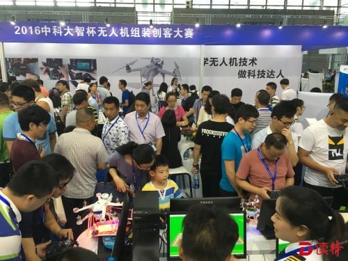 无人机创客组装大赛 拼的是手和大脑