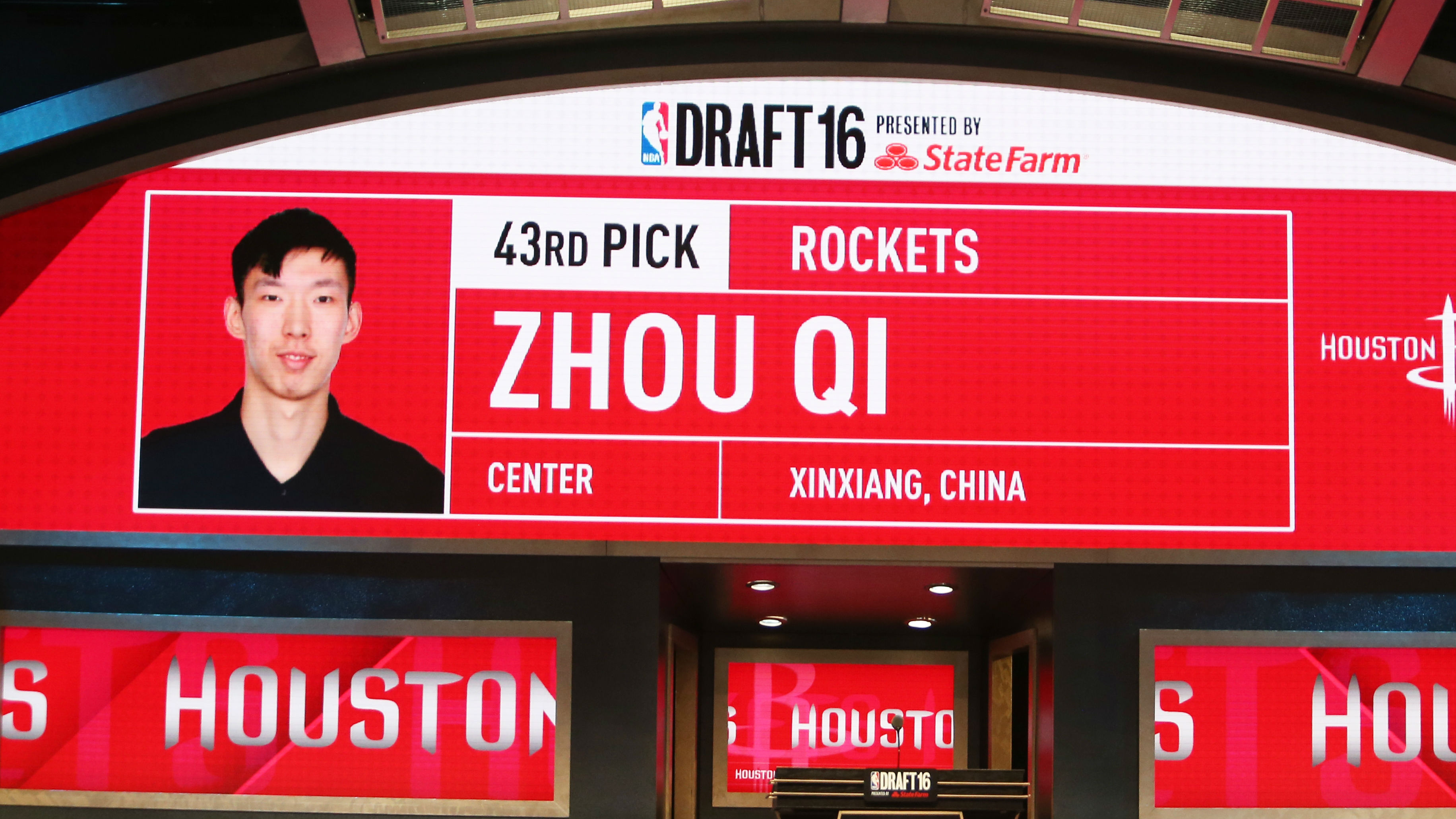 NBA选秀｜中国球员周琦被火箭队选中