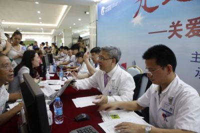 龙华新区中心医院引进泌尿外科“国家队”
