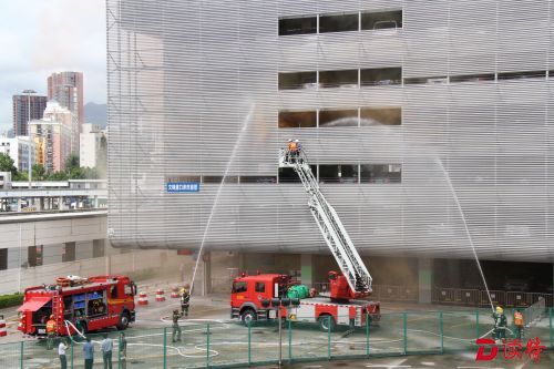 文锦渡口岸停车楼起火了？原是消防安全演练