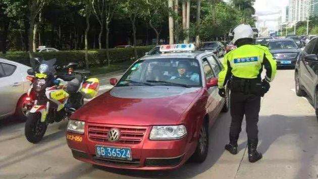 特评|不系安全带罚司机 重在权责一致别叫屈