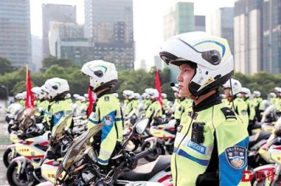 深圳交警铁骑队将扩容至300人