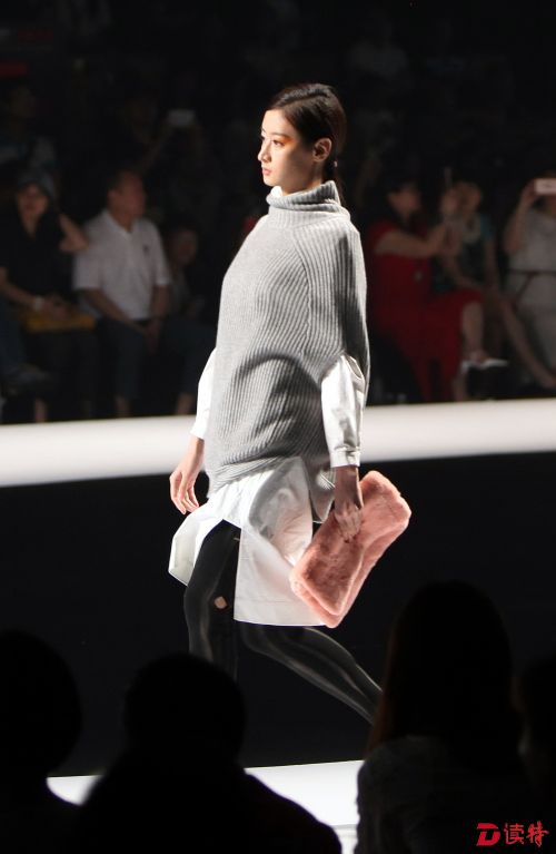 国际品牌服装展图片二（吴铠峰）10