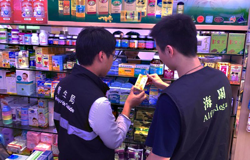 澳门打击冒牌成衣手袋等物品
